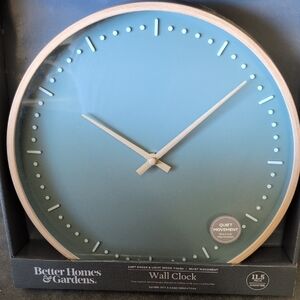 Better Homes And Gardens Soft Green Wall Clock NEW in box